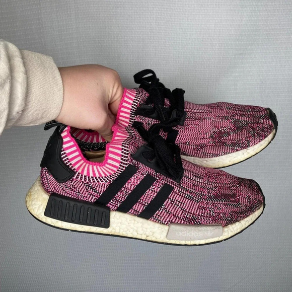 adidas NMD R1 Primeknit Pink Rose‎ Womans 9 - Picture 2 of 7